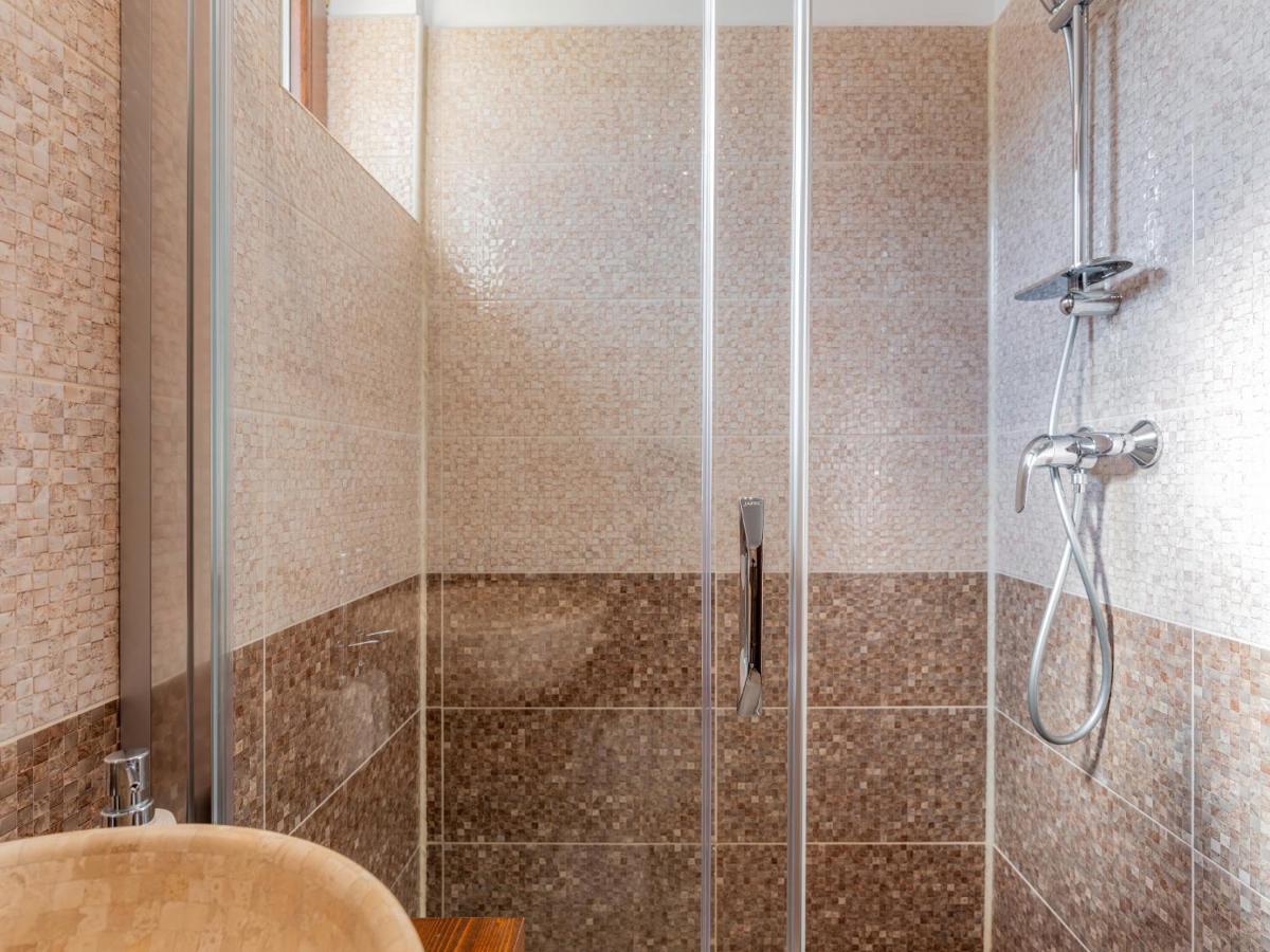 Casa Saraste Hotel Rîşnov Kültér fotó