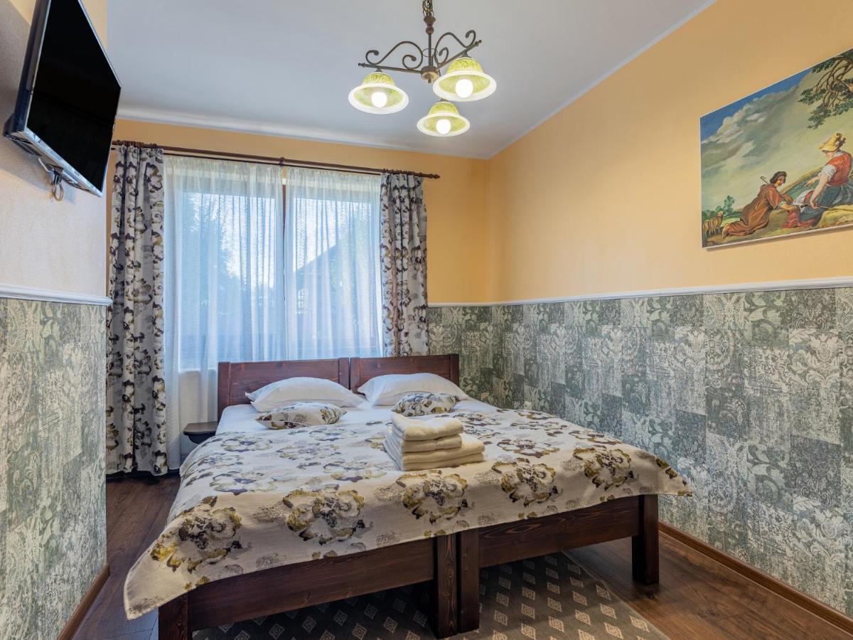 Casa Saraste Hotel Rîşnov Kültér fotó