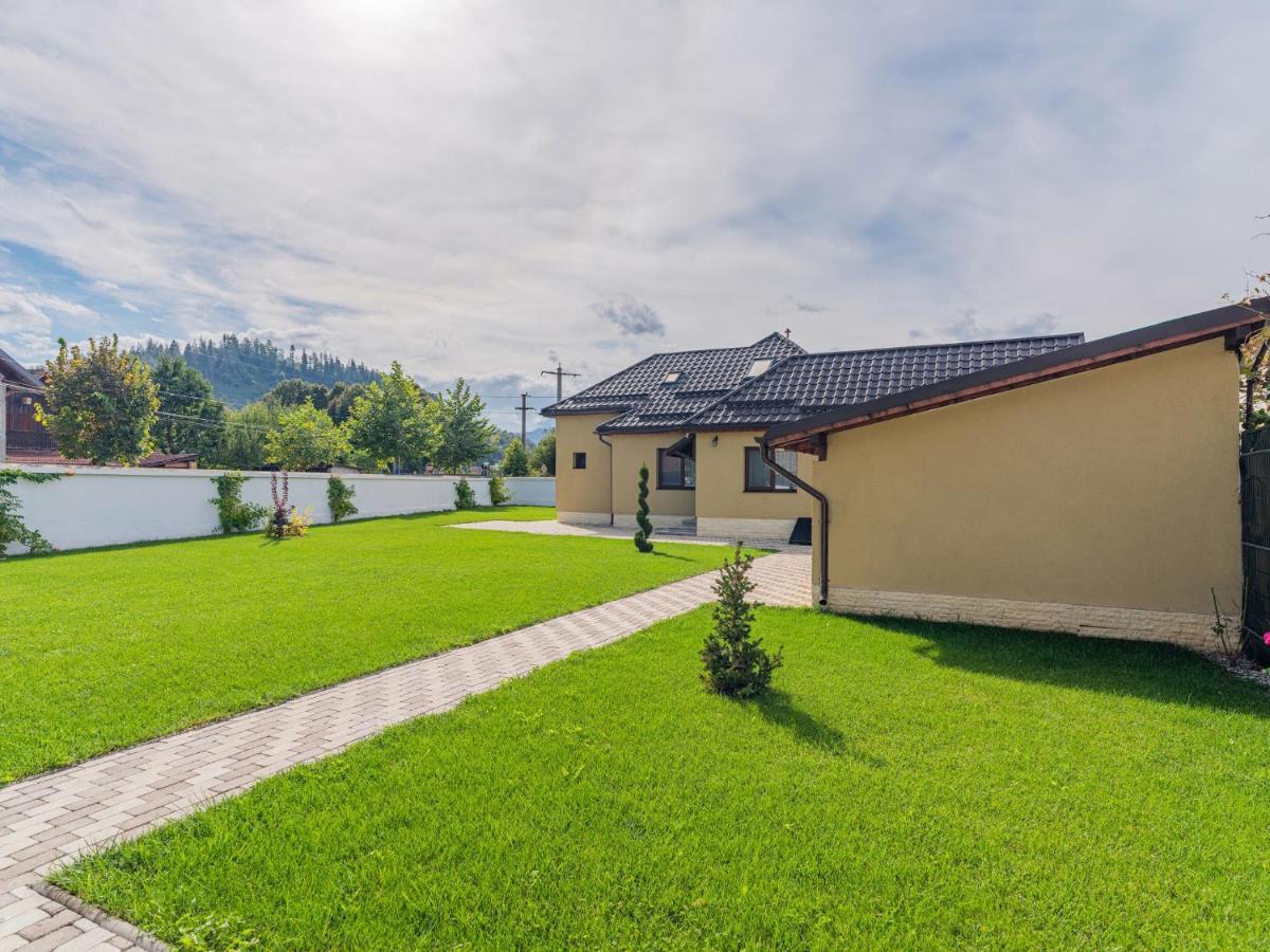 Casa Saraste Hotel Rîşnov Kültér fotó