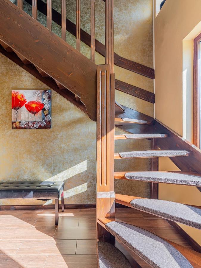 Casa Saraste Hotel Rîşnov Kültér fotó